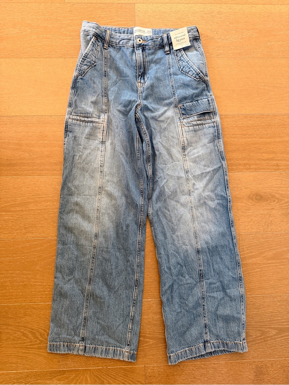NWT Abercrombie kids High Rise Ultra Wide Leg Carpenter Cargo Jean | 15/16